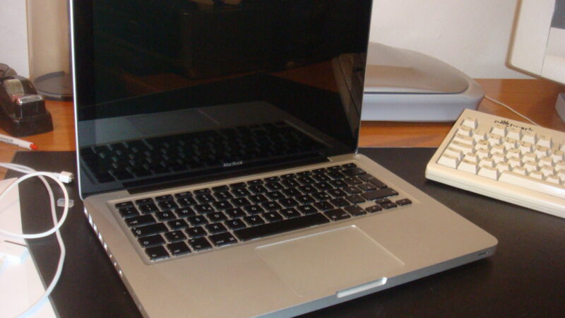 La révolution unibody des MacBook par Apple en 2008