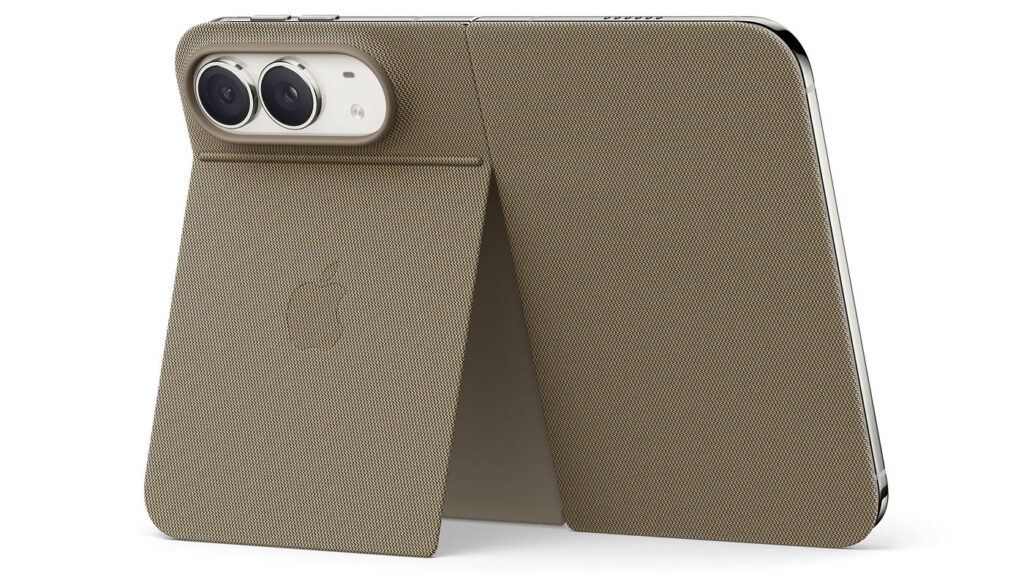 Coque d'apple pour l'iphone duo : fixation adhésive versus magnétique