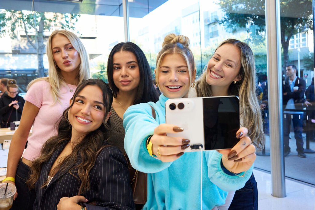 Apple introduit la vérification d'âge par selfie sur ios 27.2 Apple introduit la vérification d'âge par selfie sur ios 27.2
